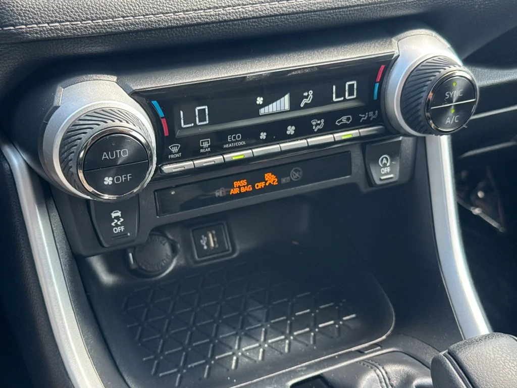 Used 2025 Silver Toyota XLE image 24