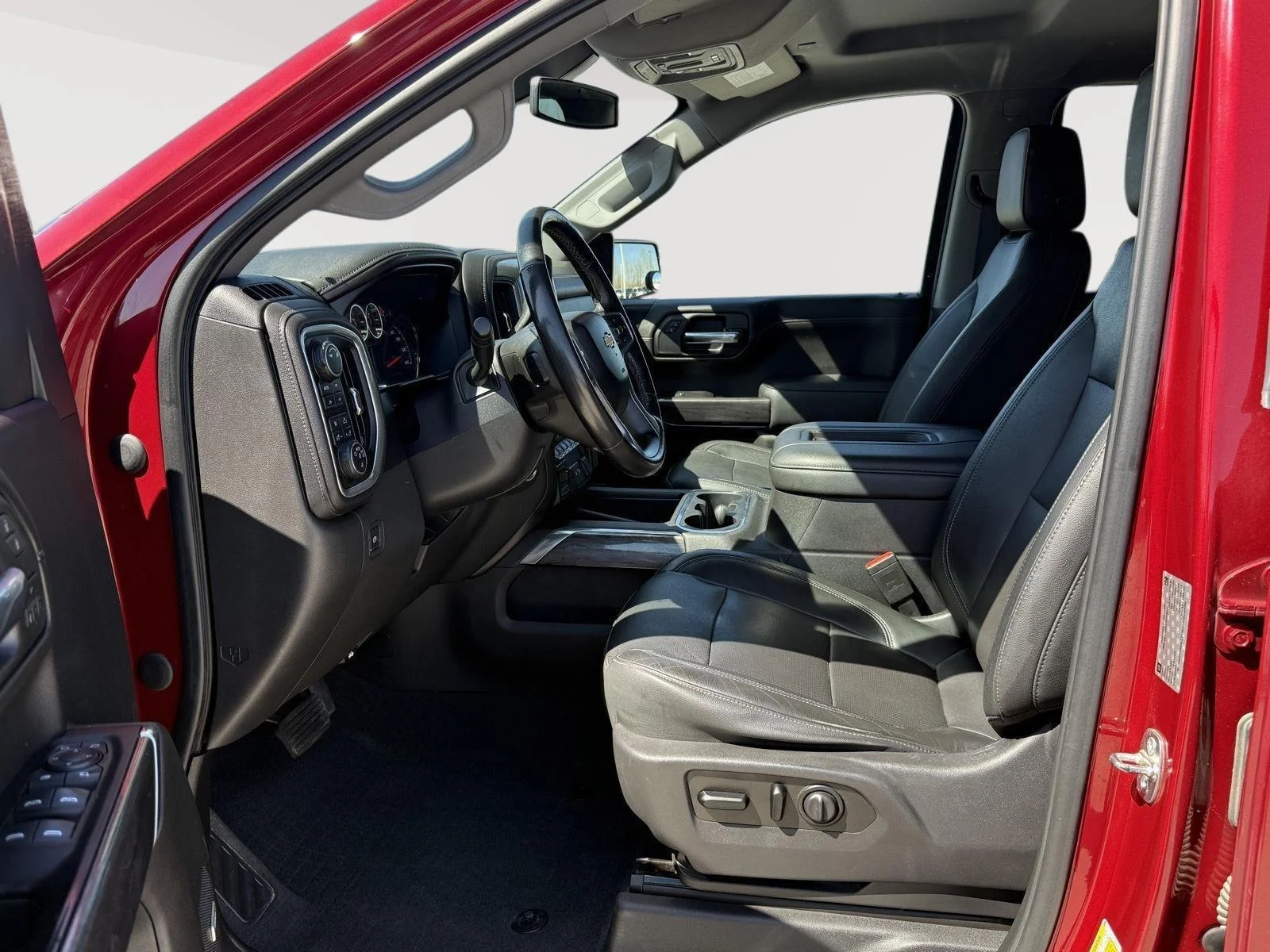 Used 2019 Cajun Red Tintcoat Chevrolet LTZ image 18