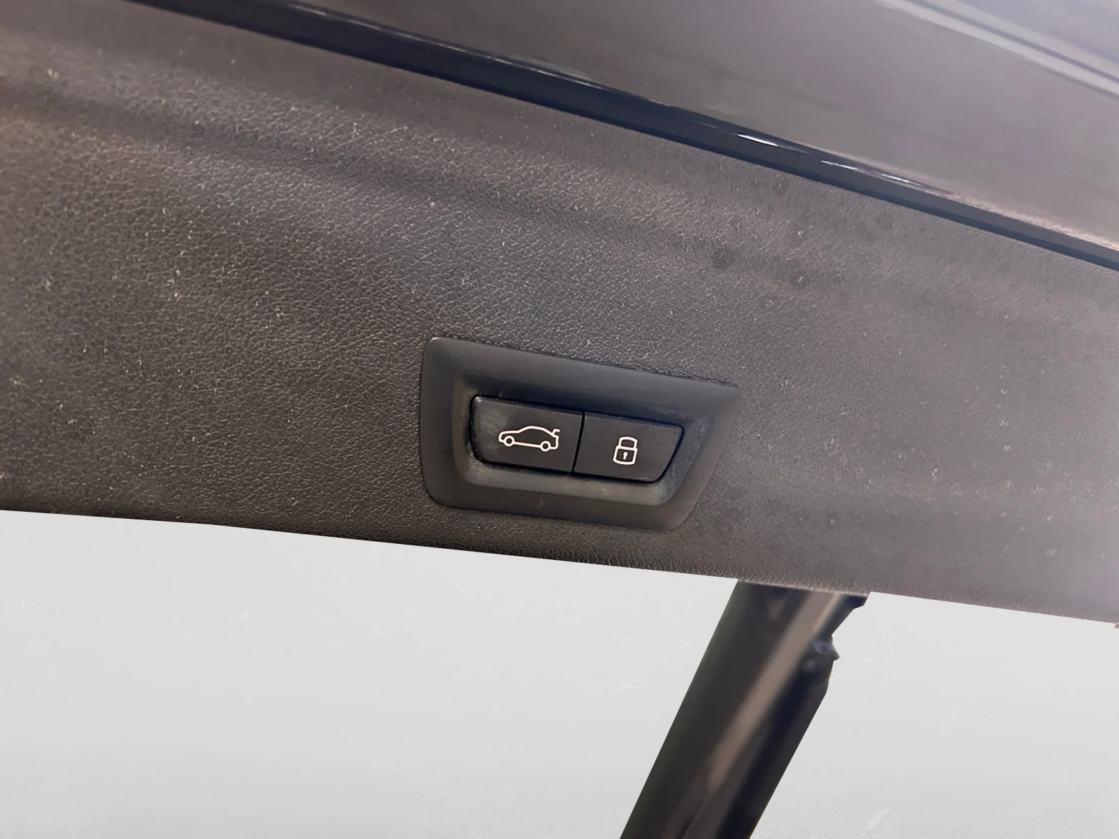 Used 2024 Black BMW xDrive40i image 11