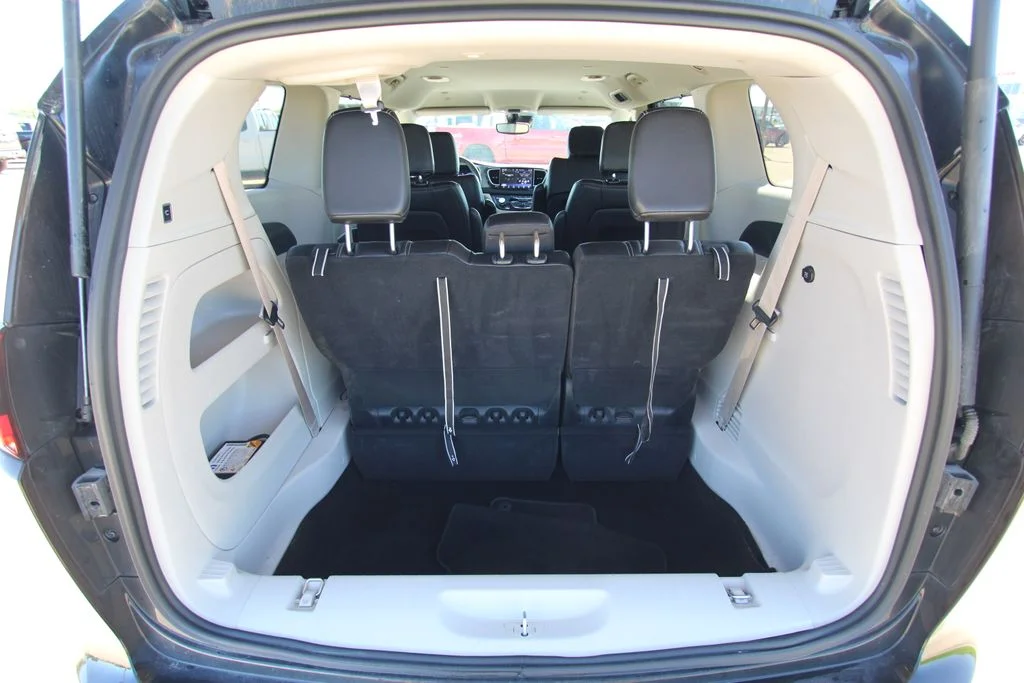 Used 2024 Black Chrysler Touring L image 14