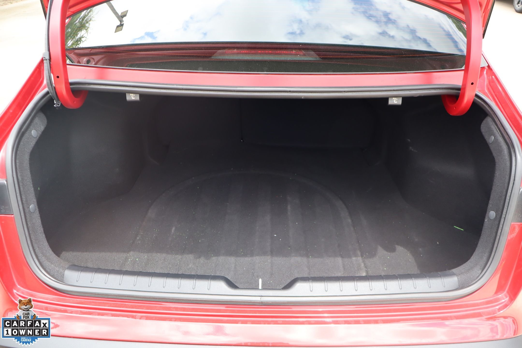 Used 2025 Red Kia LXS image 26