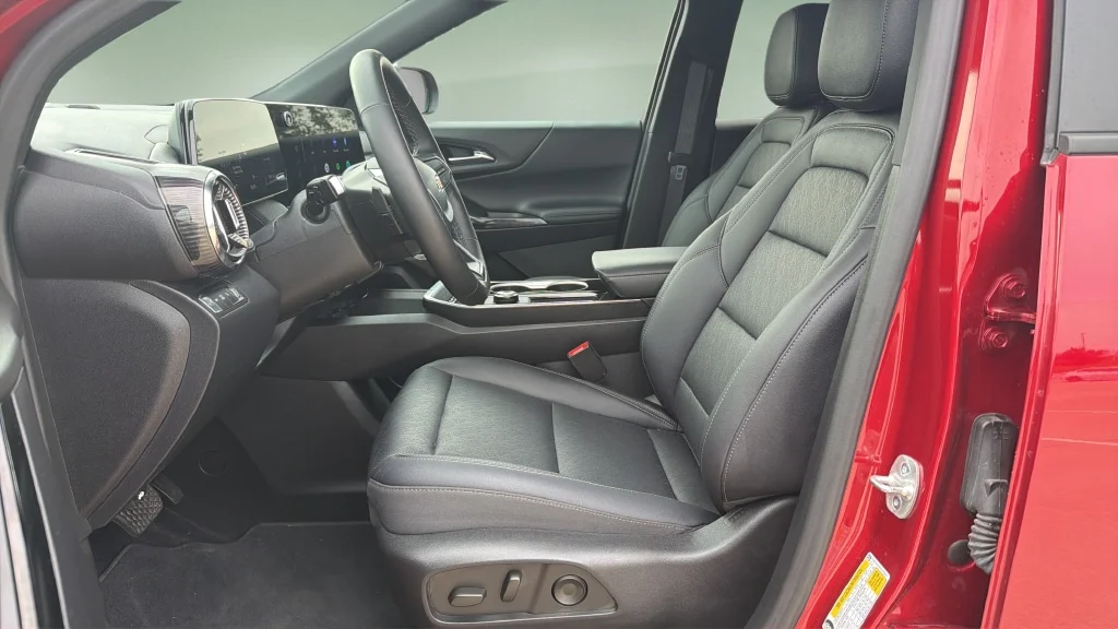 Used 2026 Radiant Red Tintcoat Chevrolet LT image 23
