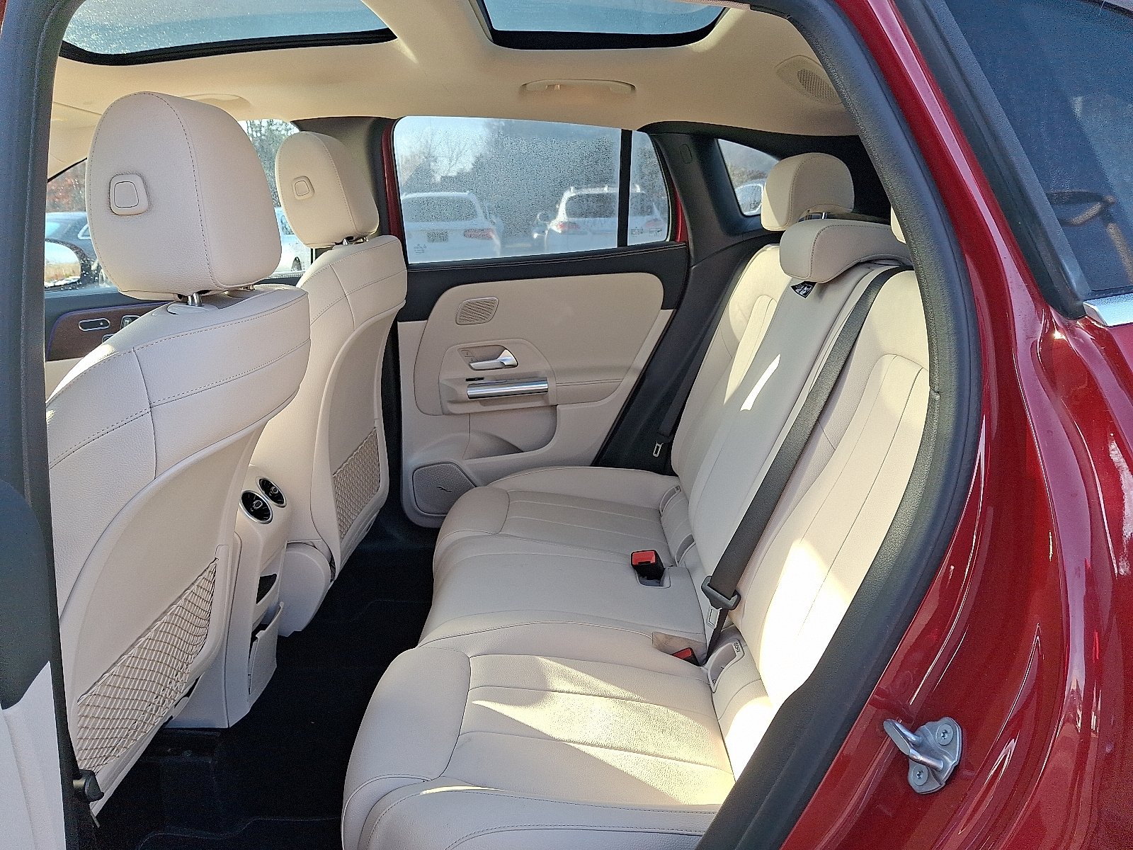 Certified Used 2021 Patagonia Red Metallic - 993 Mercedes-Benz 4MATIC® image 10