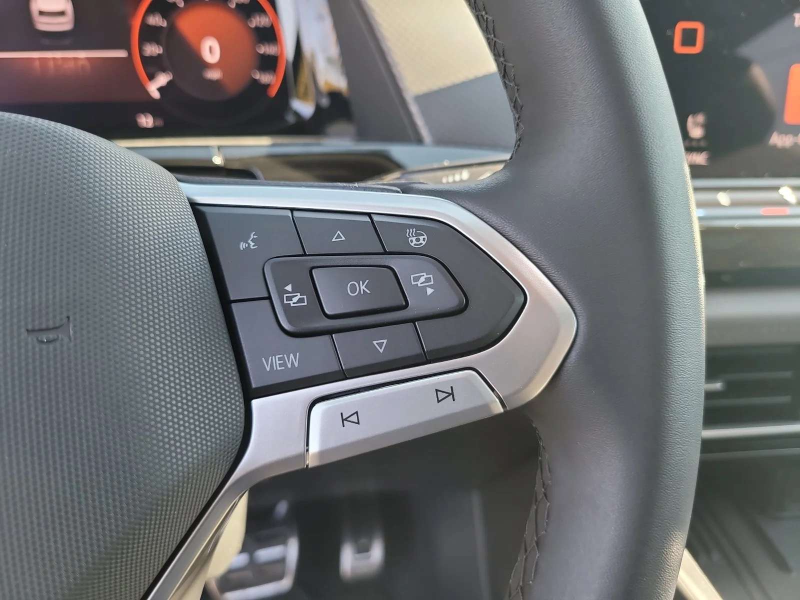 New 2026 Pure Gray Volkswagen 2.0T Peak Edition image 31