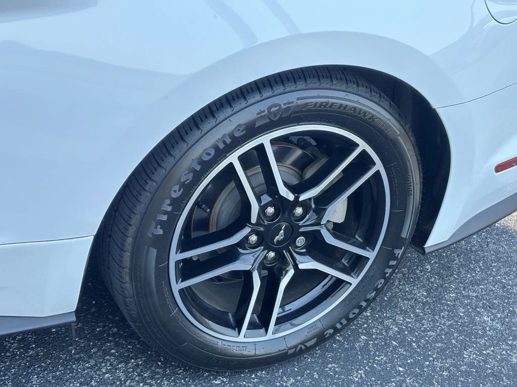 Used 2021 White Ford EcoBoost image 12