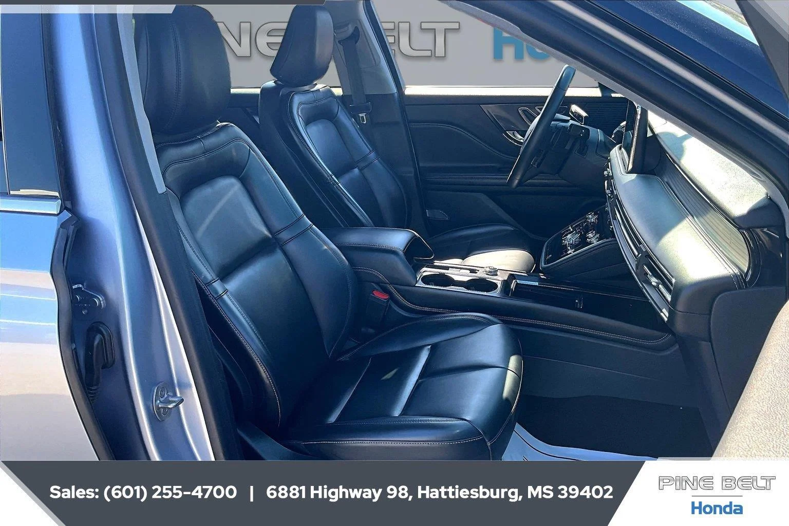 Used 2022 Elite Blue Metallic Clearcoat Lincoln Standard image 6