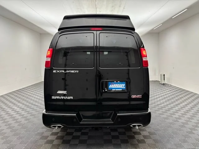 Used 2025 Onyx Black GMC Work Van image 9