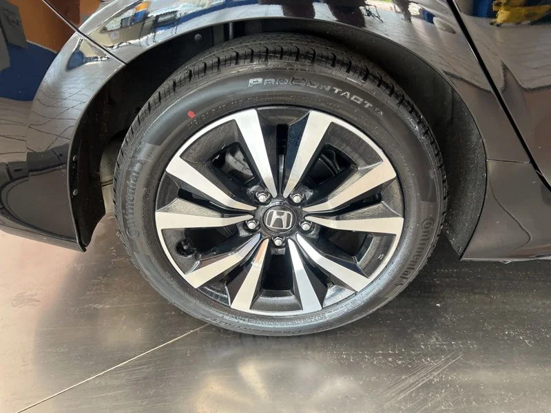 Used 2024  Honda EX-L image 9