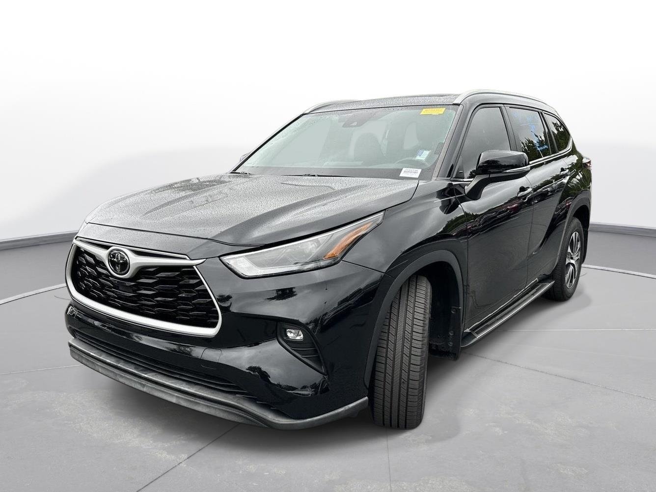 Used 2024 Midnight Black Metallic Toyota XLE image 2