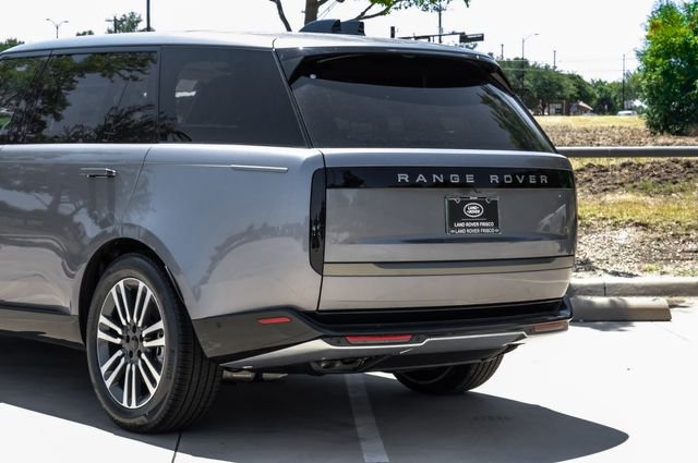 New 2026  Land Rover SE image 15