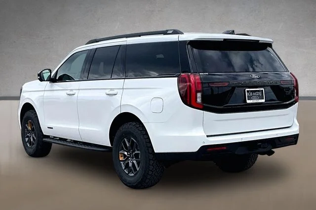 New 2026 White Ford Tremor image 3