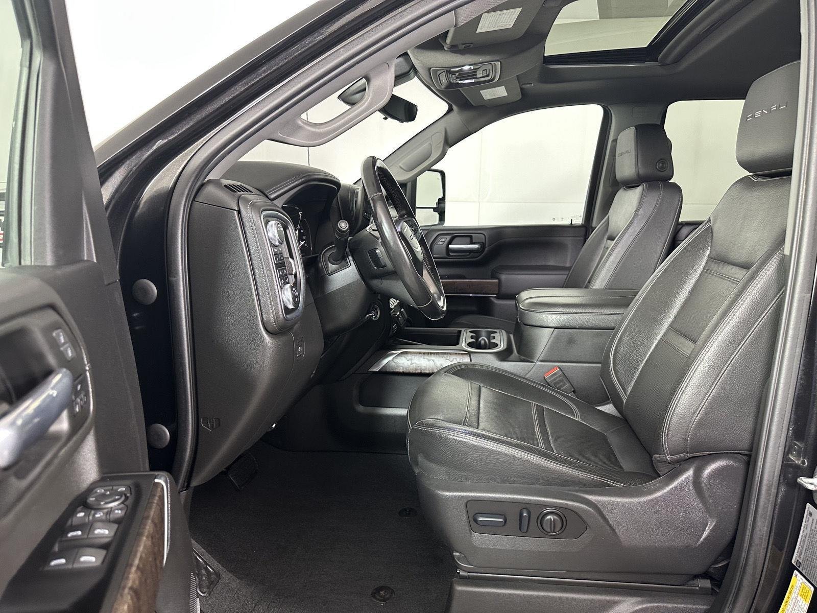 Used 2023 Ebony Twilight Metallic GMC Denali image 22