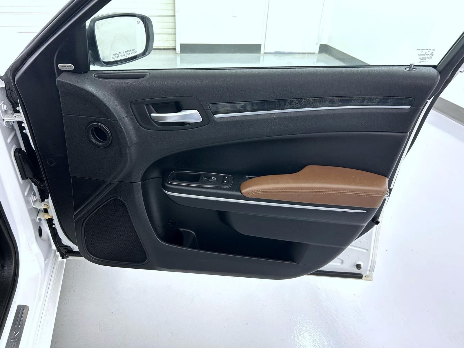 Used 2020 White Chrysler Limited image 16