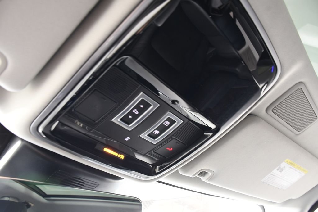 Used 2020 Eiger Gray Metallic Land Rover HSE image 33