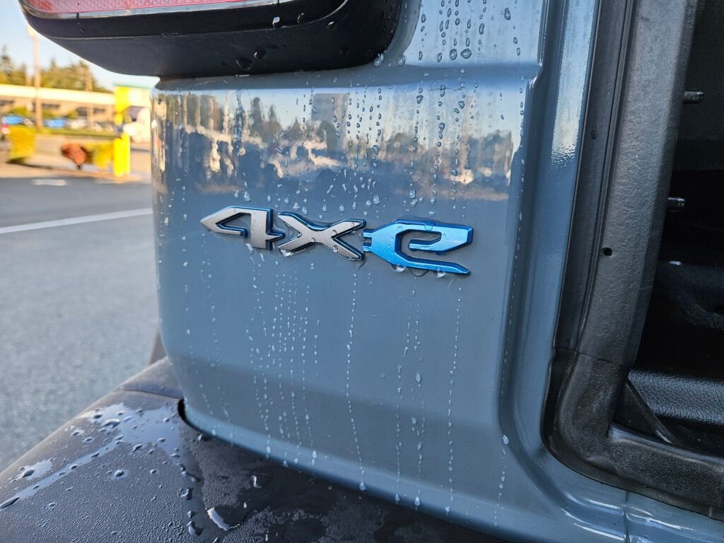 Used 2024 Anvil Clear Coat Jeep Sport S 4xe image 14