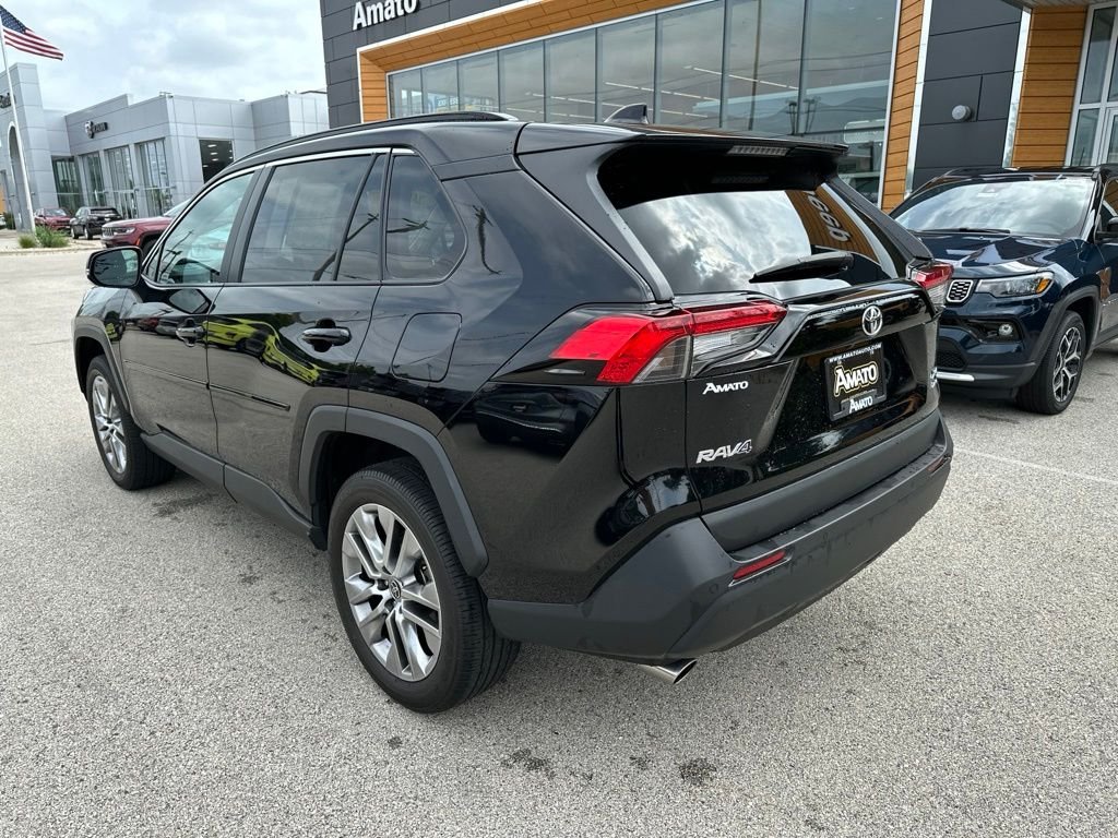 Used 2023 Black Toyota XLE Premium image 9