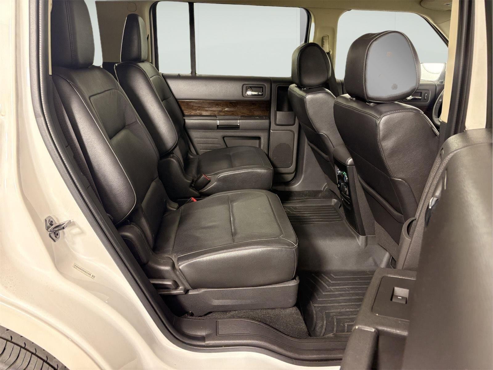 Used 2019 White Platinum Metallic Tri-Coat Ford Limited EcoBoost image 18