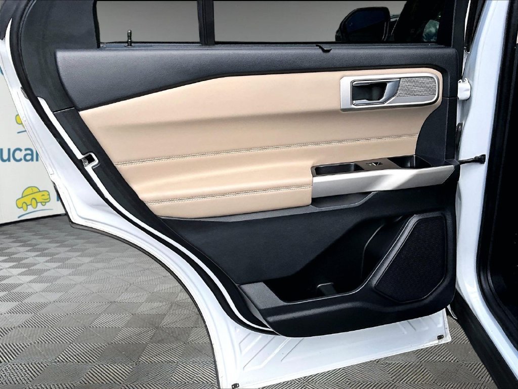 Used 2022 White Ford Limited image 21