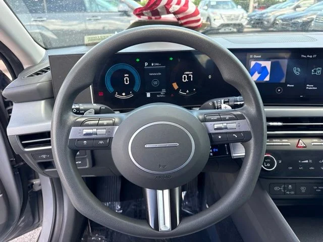Used 2025 Blue Hyundai SEL image 17