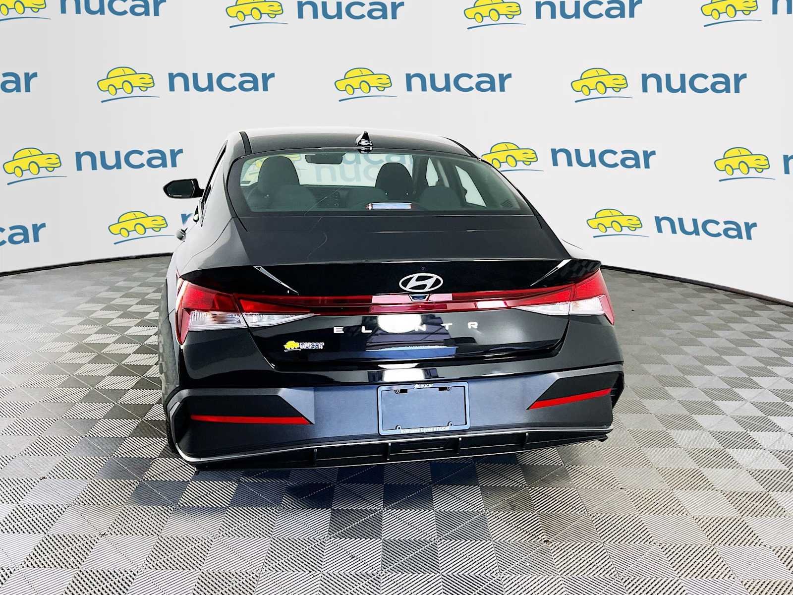 Certified Used 2025 Abyss Black Hyundai SE image 6