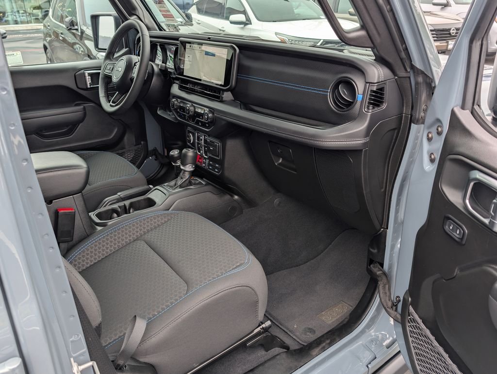 2025 Jeep Wrangler 4xe Rubicon 4XE - Photo 10