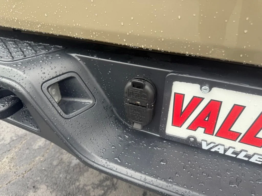 Used 2020 Green Jeep Overland image 50