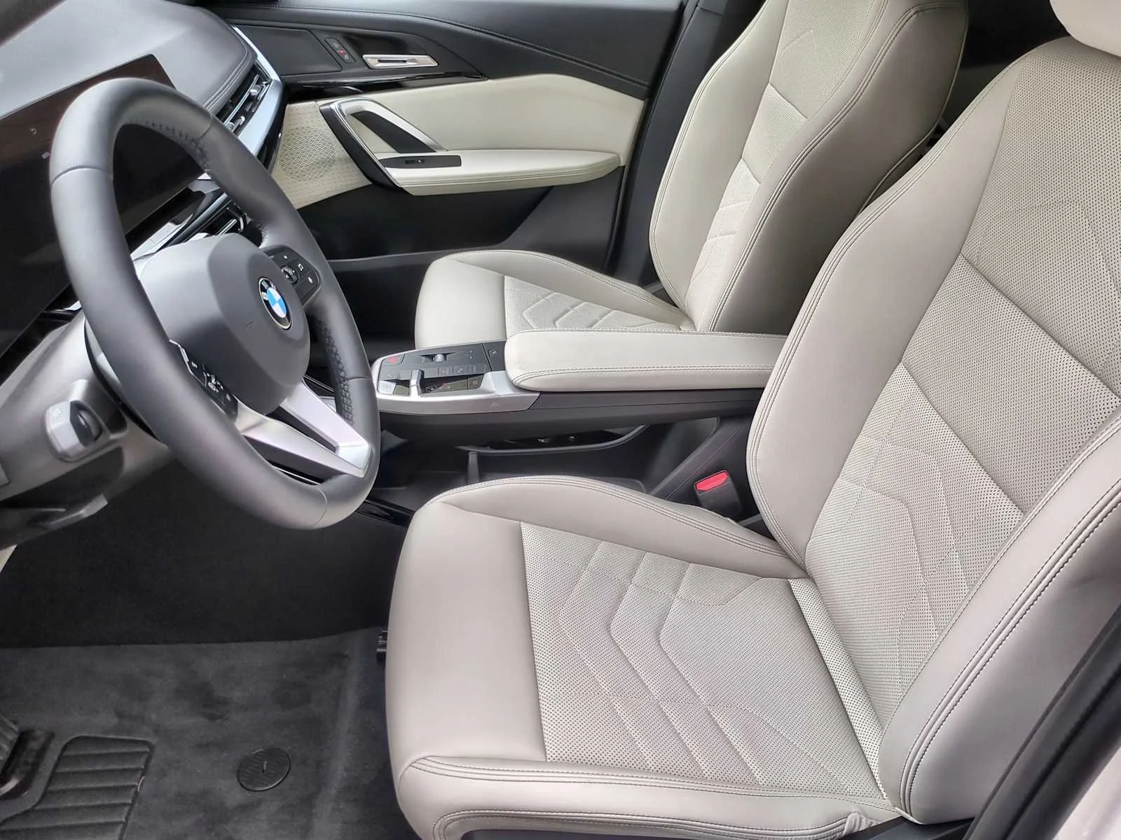 New 2026 Dune Grey Metallic BMW xDrive28i image 16