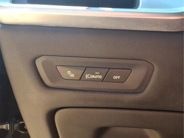 Used 2024  BMW xDrive40i image 15