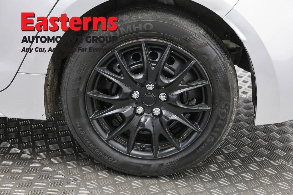 Used 2021 Silver Toyota LE image 32