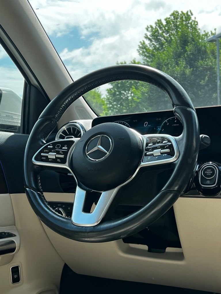 Certified Used 2021 White Mercedes-Benz GLA 250 image 11