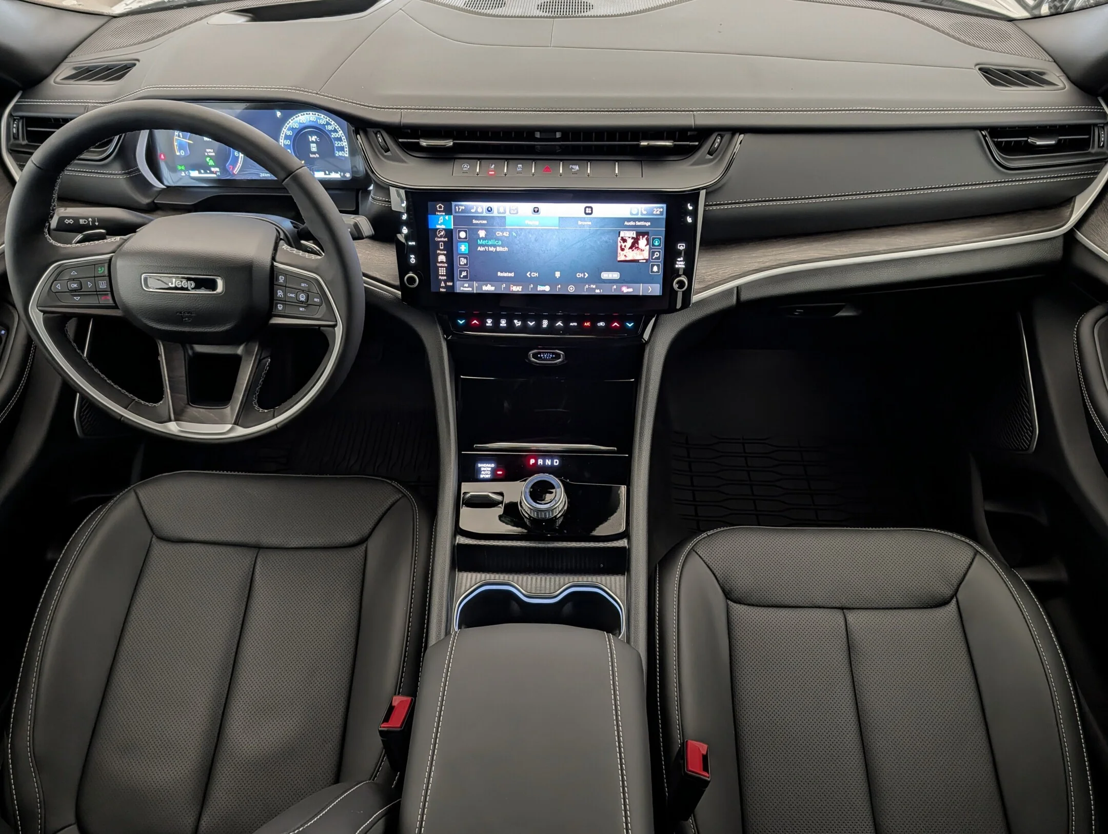 New 2026 White Jeep Limited Reserve - - 4x4 - CommandView Sunroof - Nappa Leather Seats & More! image 26