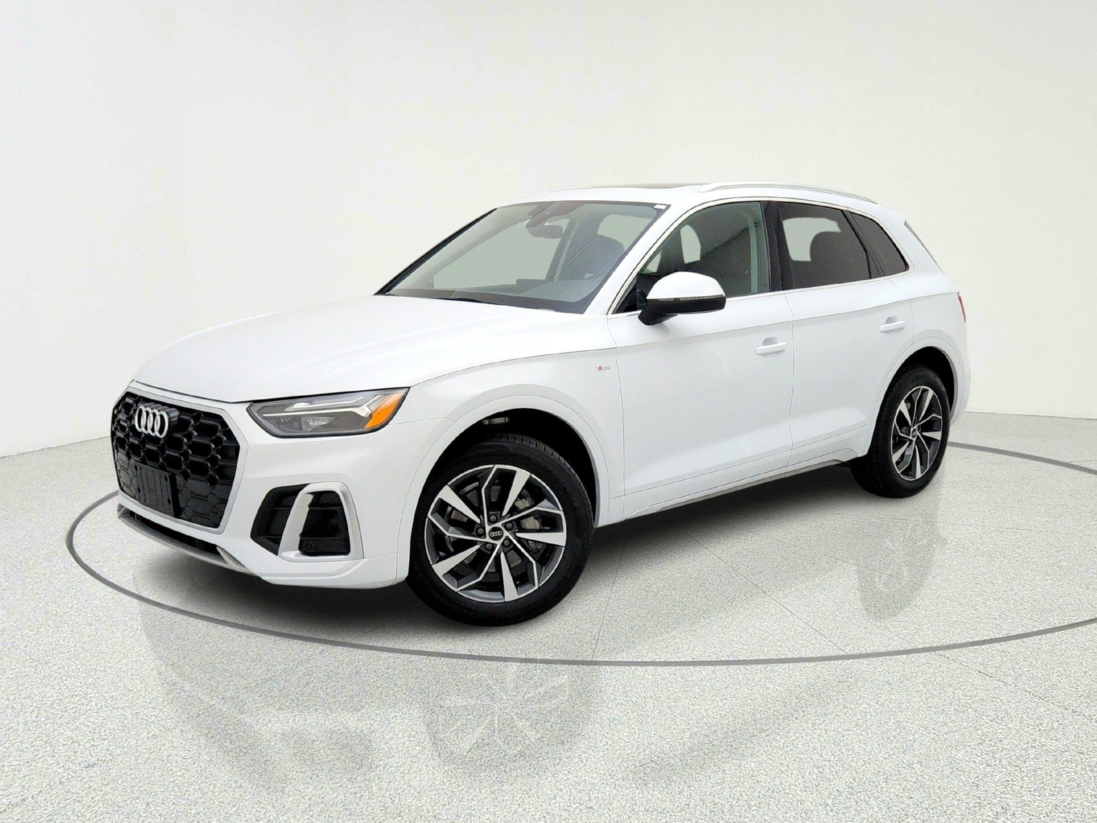 2023 Audi Q5 45 Premium's photo