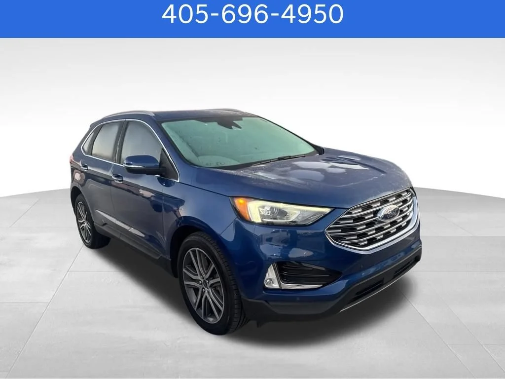 Pre-Owned 2022 Ford Edge Titanium