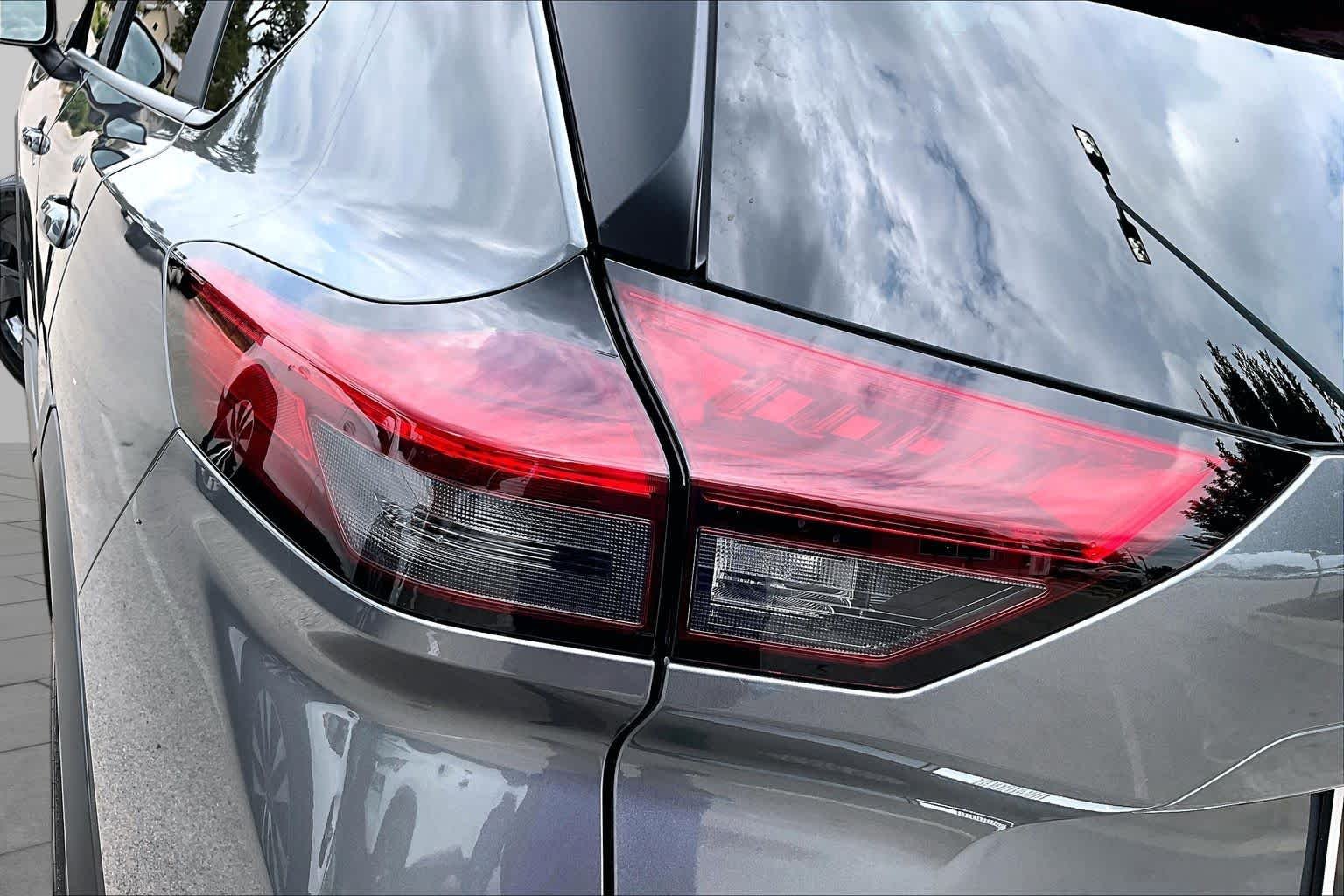 New 2027 Gun Metallic Nissan SV image 14