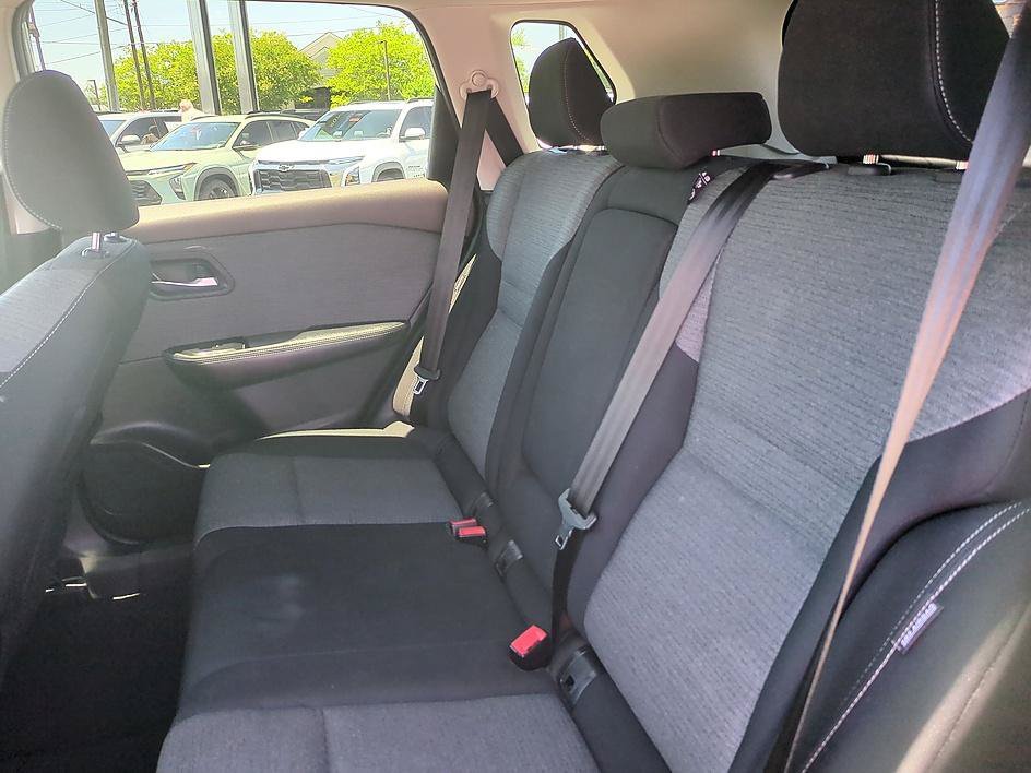 Used 2023 Brilliant Silver Metallic Nissan SV image 27