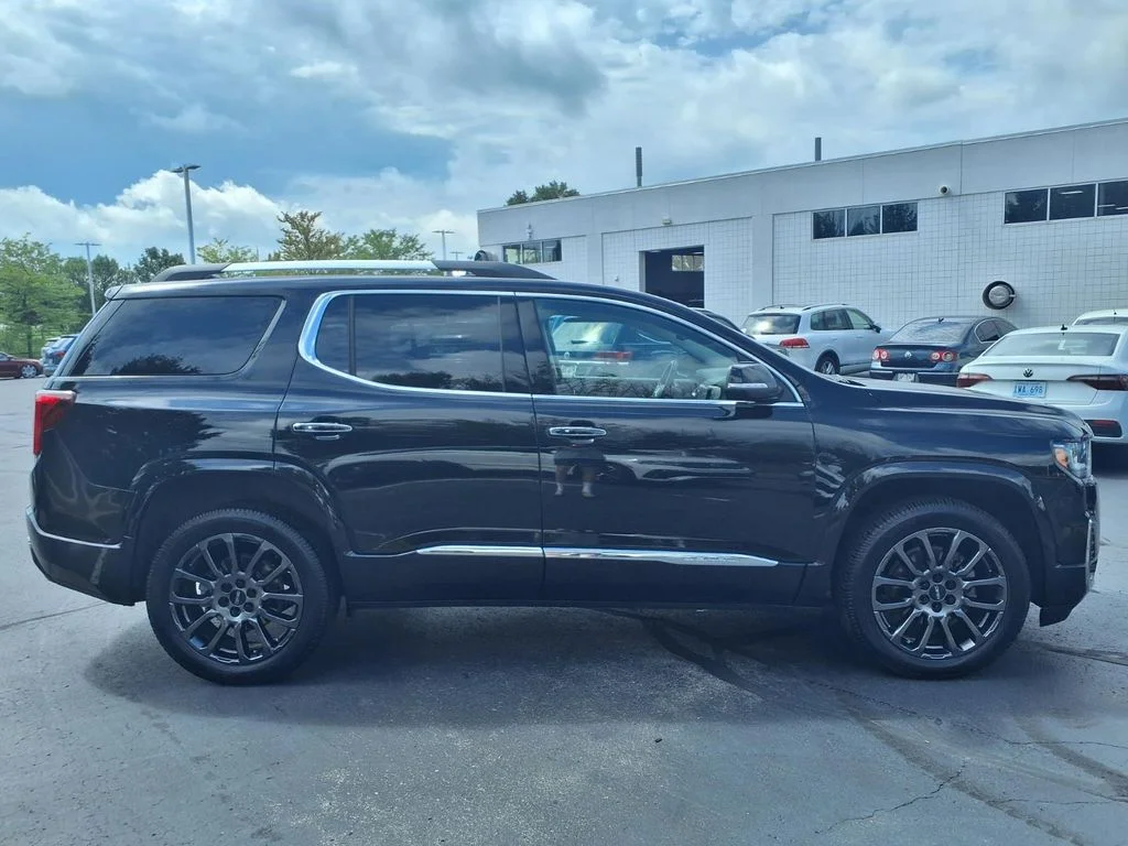 Used 2023 Ebony Twilight Metallic GMC Denali image 3
