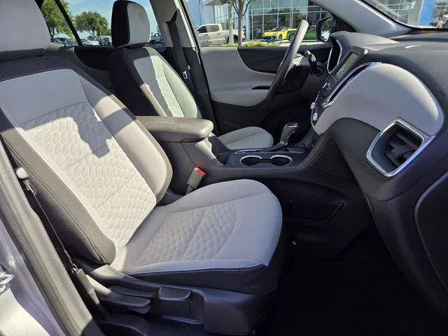 Used 2018 Silver Chevrolet LS image 18