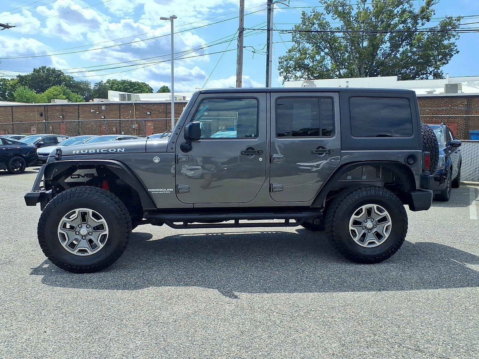 Used 2017 Granite Crystal Metallic Clearcoat Jeep Rubicon image 17