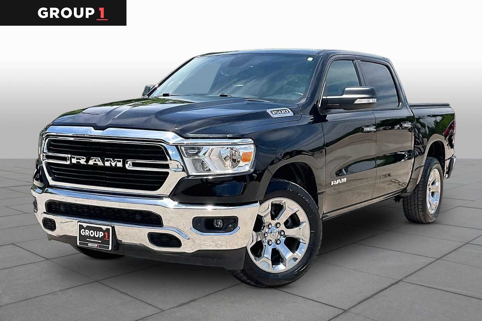 2019 RAM 1500 Big Horn/Lone Star 4x4 Crew Cab 5'7's photo
