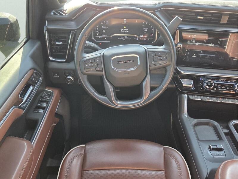Used 2025 Onyx Black GMC 4WD CREW CAB 159" DENALI ULTIMATE image 14
