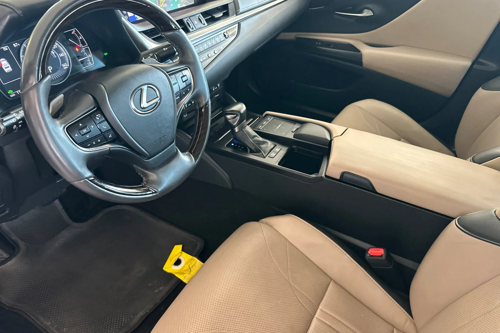 Used 2021 White Pearl Lexus 300h Luxury image 7