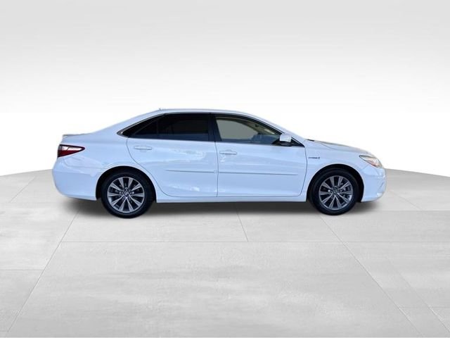 Used 2017 White Toyota XLE image 8