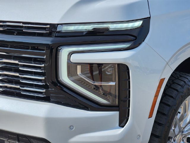 Used 2026 Polar White Tricoat Chevrolet High Country image 15