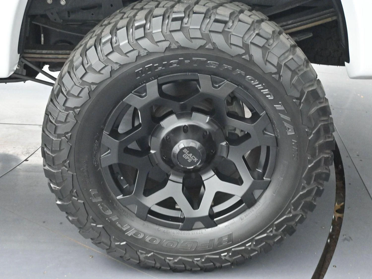 Used 2022 White Ford XL image 39