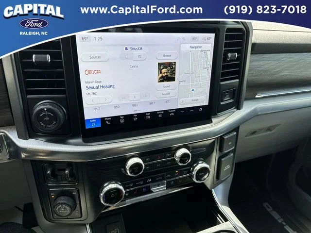 Used 2025 White Ford Lariat image 26