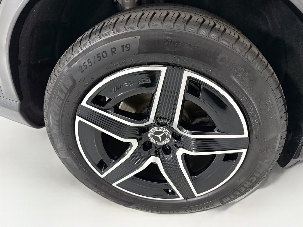 Certified Used 2026 Grey Mercedes-Benz GLC 300 image 32