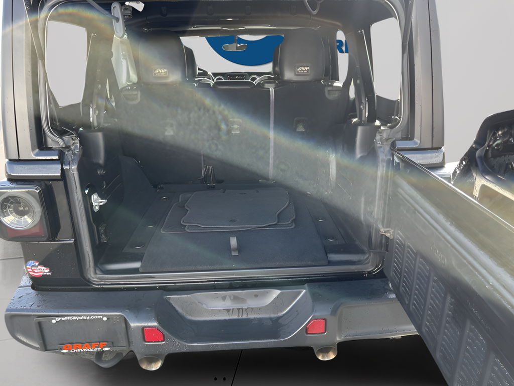 Used 2018 Black Jeep Unlimited Sahara image 23