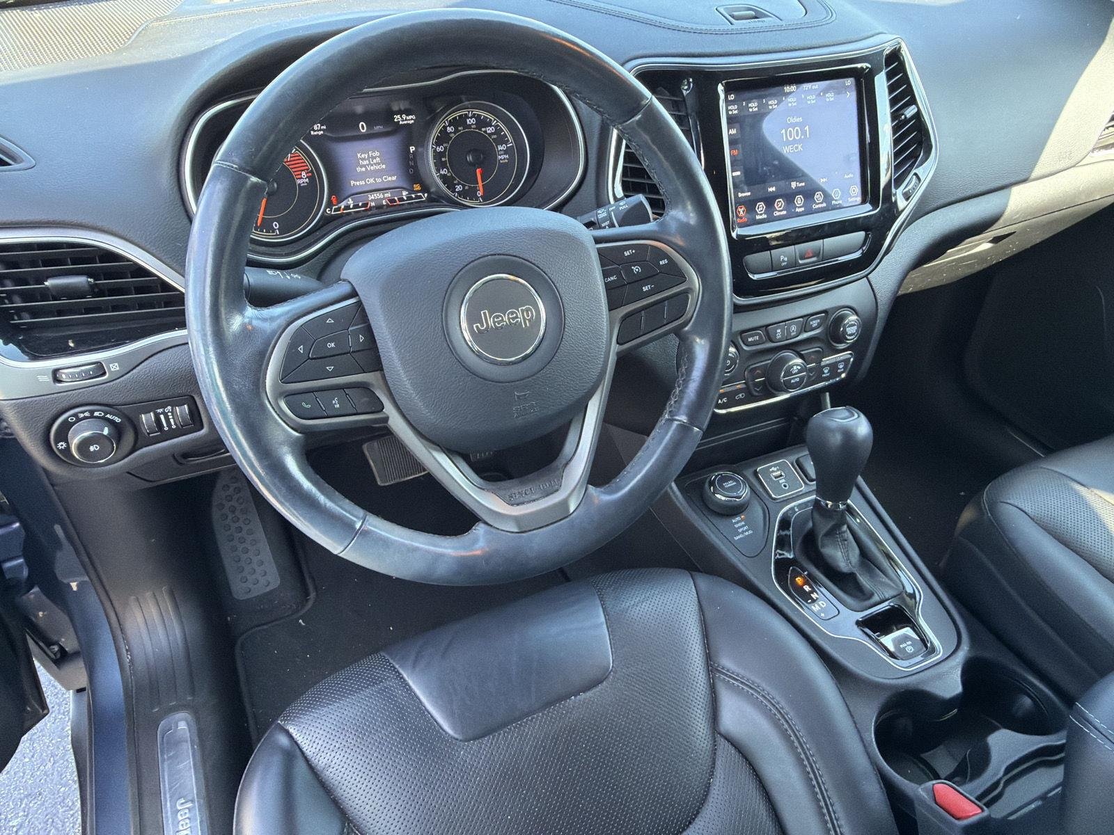 Used 2020 Slate Blue Pearlcoat Jeep Limited image 13