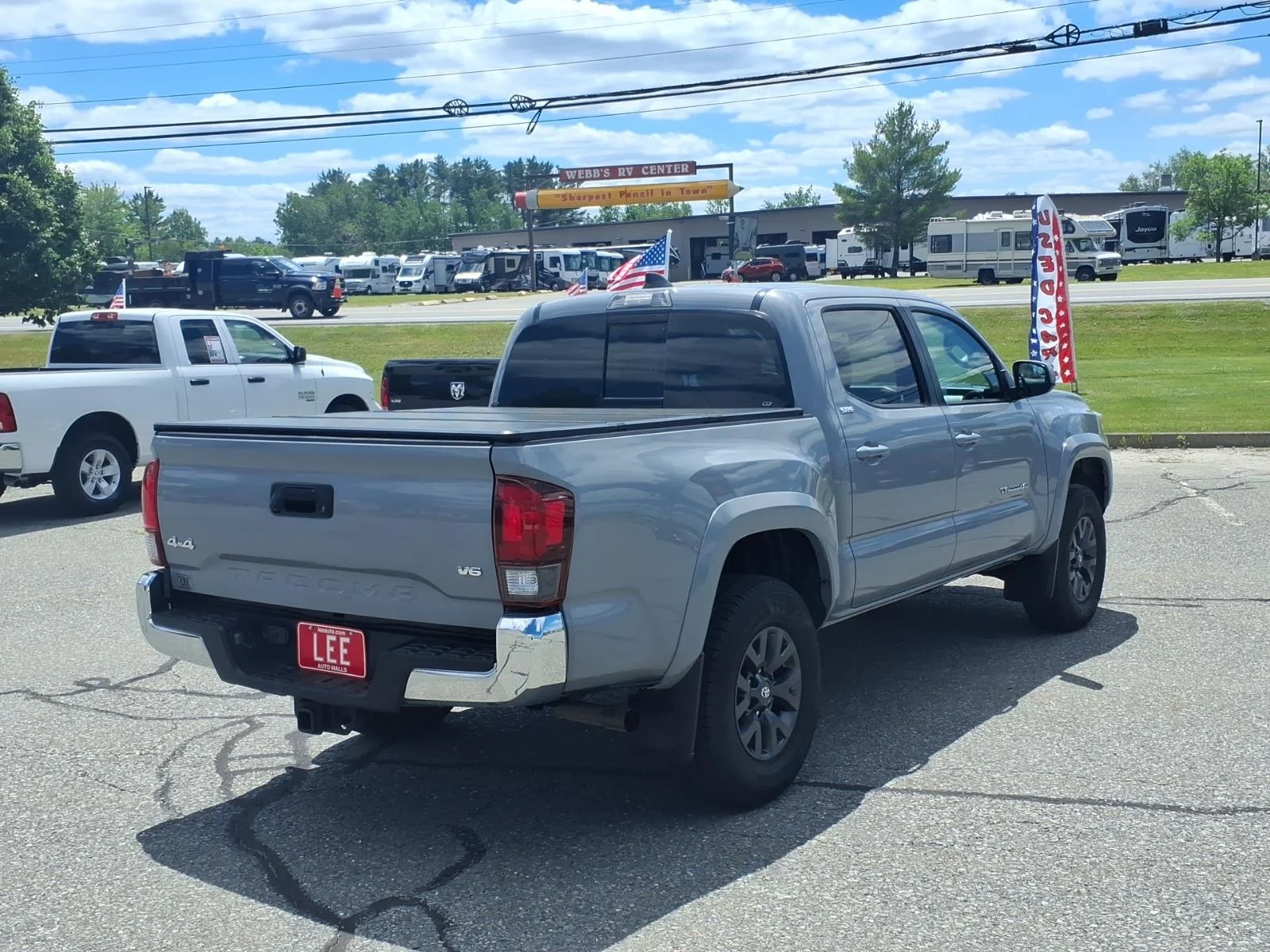 Used 2021 Cement Toyota SR5 image 5