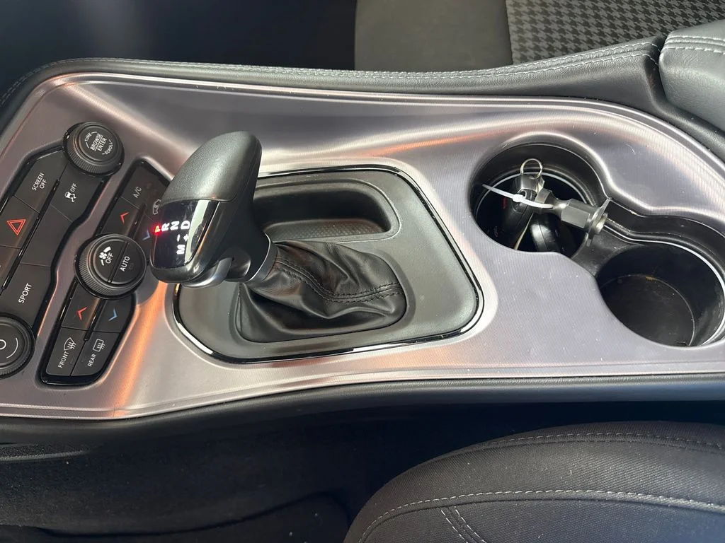 Used 2023 Silver Dodge SXT image 31